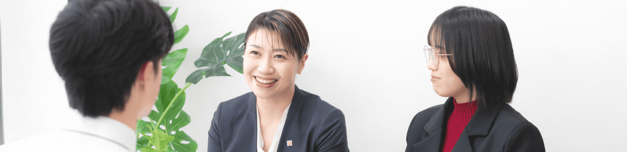 打ち合わせをしている写真